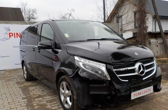 Mercedes-Benz Klasa V cena 86900 przebieg: 211818, rok produkcji 2018 z Poręba małe 742